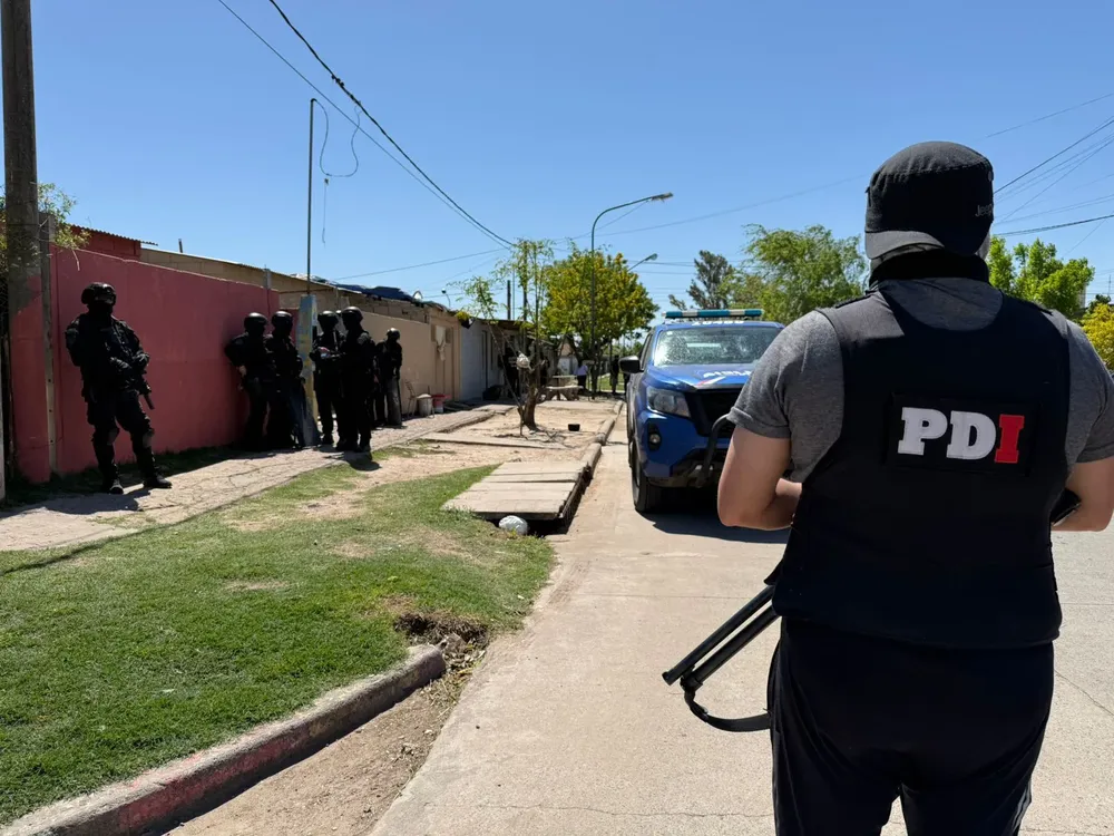 POLICIA ALLANAMIENTOS