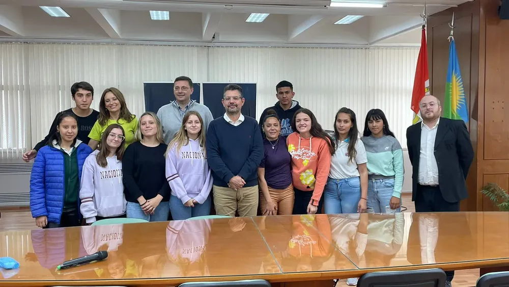 d6a9434f-6560-41d9-a965-14287aae6f57